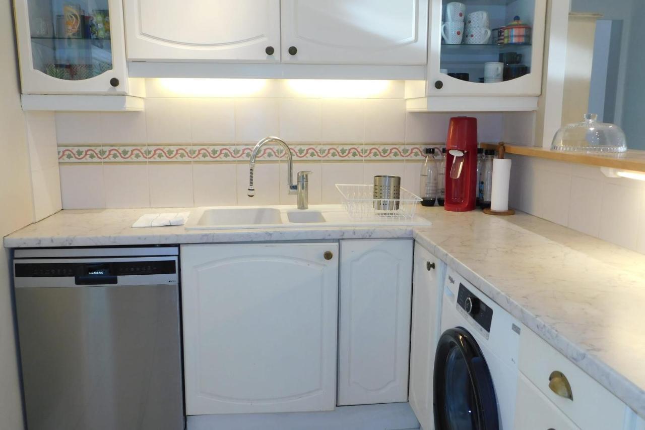 Air-Conditioned 4-Room "Marine Villeneuve" Flat With Pool And Parking Екстер'єр фото