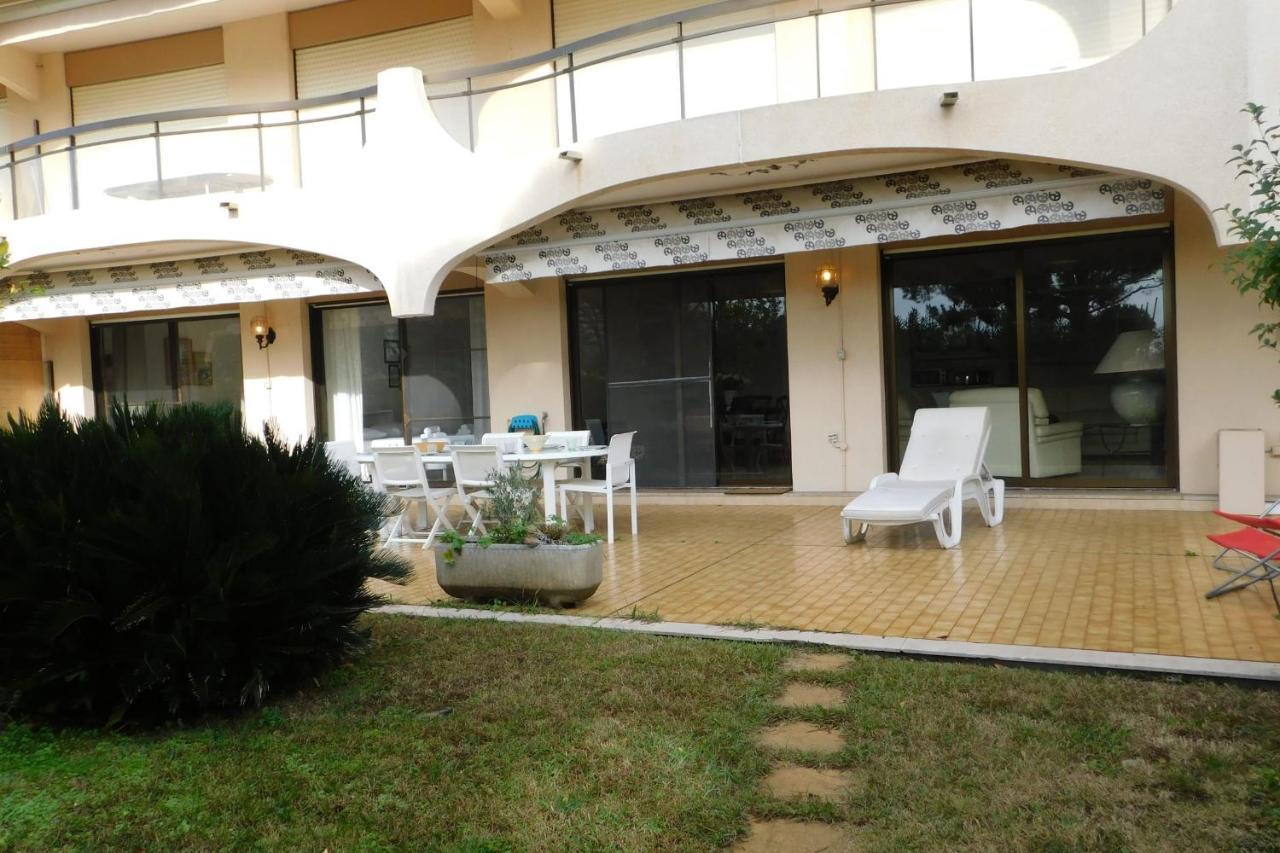 Air-Conditioned 4-Room "Marine Villeneuve" Flat With Pool And Parking Екстер'єр фото