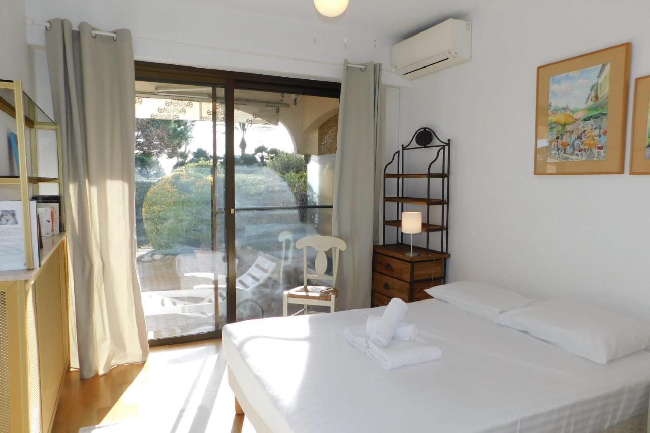 Air-Conditioned 4-Room "Marine Villeneuve" Flat With Pool And Parking Екстер'єр фото