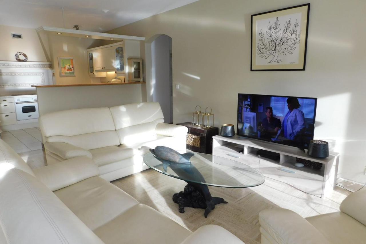 Air-Conditioned 4-Room "Marine Villeneuve" Flat With Pool And Parking Екстер'єр фото