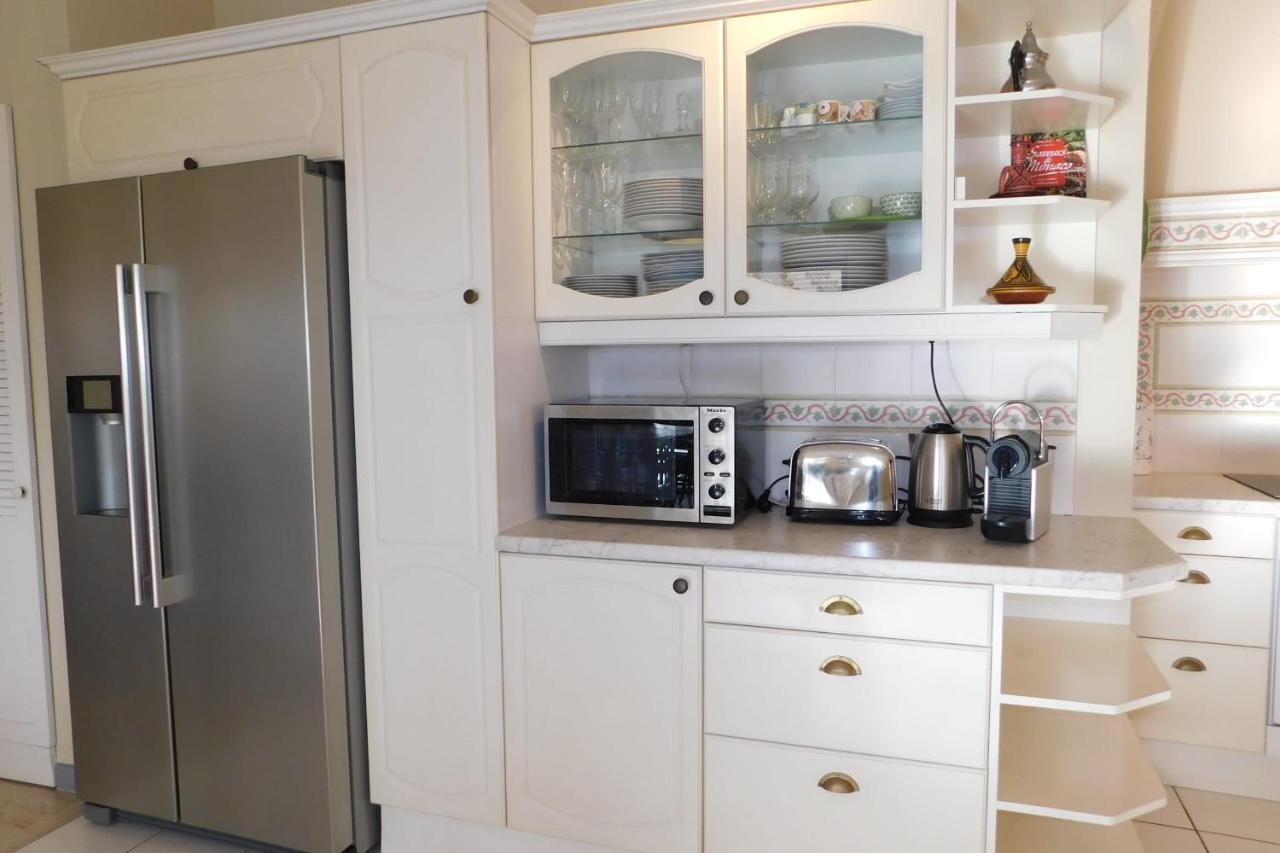 Air-Conditioned 4-Room "Marine Villeneuve" Flat With Pool And Parking Екстер'єр фото