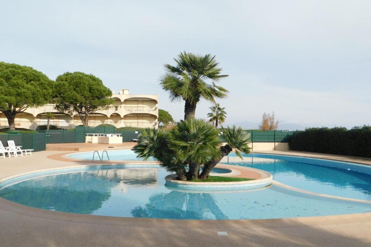 Air-Conditioned 4-Room "Marine Villeneuve" Flat With Pool And Parking Екстер'єр фото